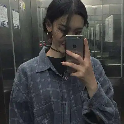 手机遮脸超酷女头 - 女生头像 - 潮人个性网