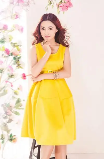 空政文工团优秀歌手袁东方为三沙动情放歌