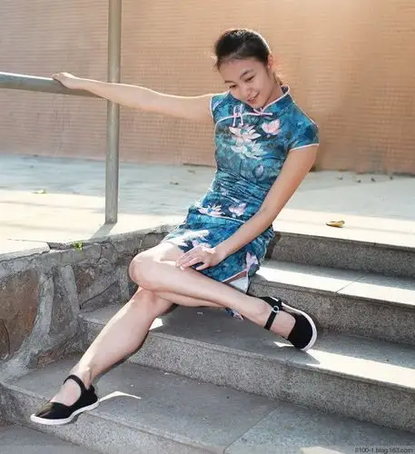 【布鞋情怀】布鞋美足美腿诱惑(配旗袍)(133p)