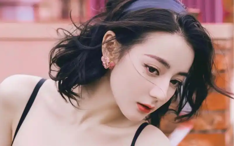 迪丽热巴祝福乔晶晶