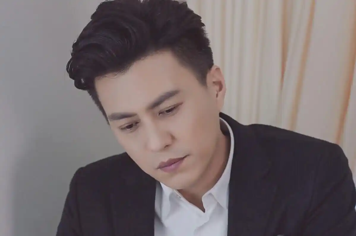 四张靳东照片,只有一张是"老谭",你能找到吗?