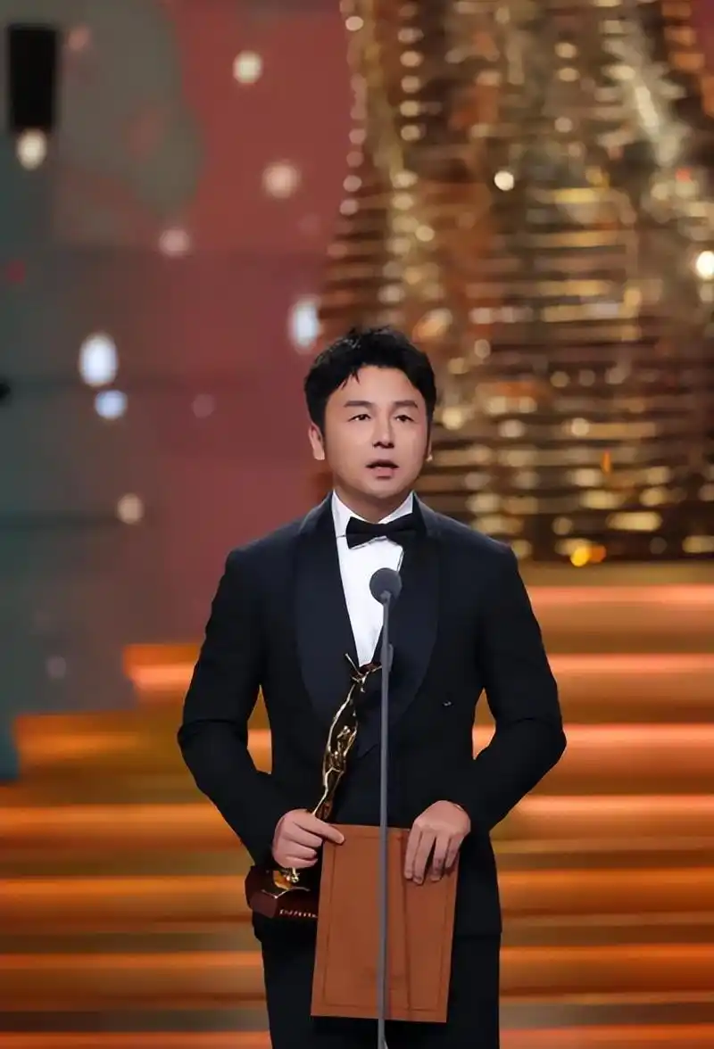 雷佳音个人资料年龄简介和照片(著名演员雷佳音:我这辈子最得意的事情