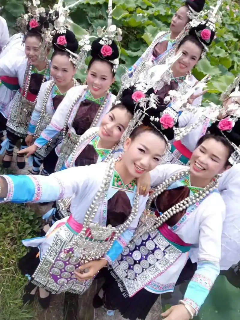 演出现场拍摄 少数民族的魅力 民族特色民族文化 民族舞蹈舞出 - 抖音