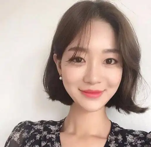 女生长脸适合短发吗(长脸女生适合什么样的短发发型)_酷知识