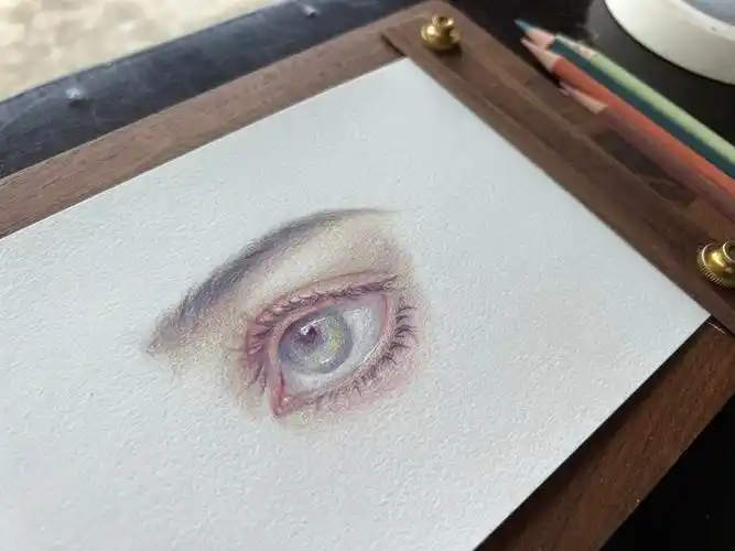 练习一个彩铅眼睛附过程图