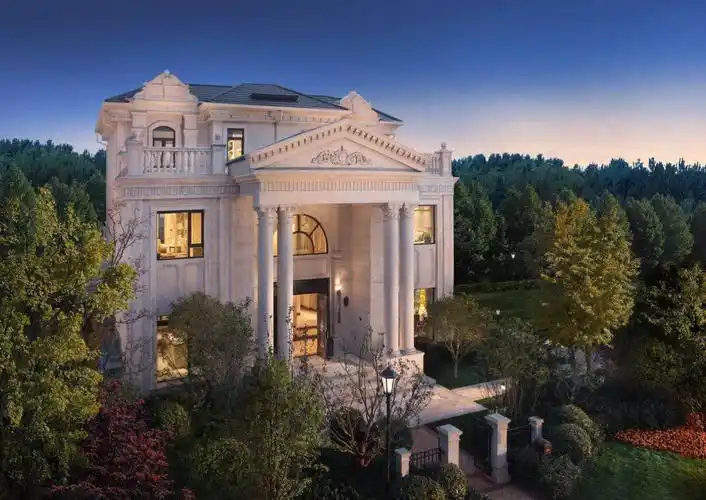 法式现房豪宅别墅——新世界丽樽超低总价,隶属于别墅区国门位置