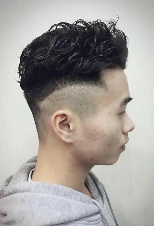 中年男士帅气短发造型 熟男合适的卷烫头发图片(2) - 男士短发 - 发型