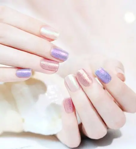 夏季显手白极光美甲2021年最新款式图