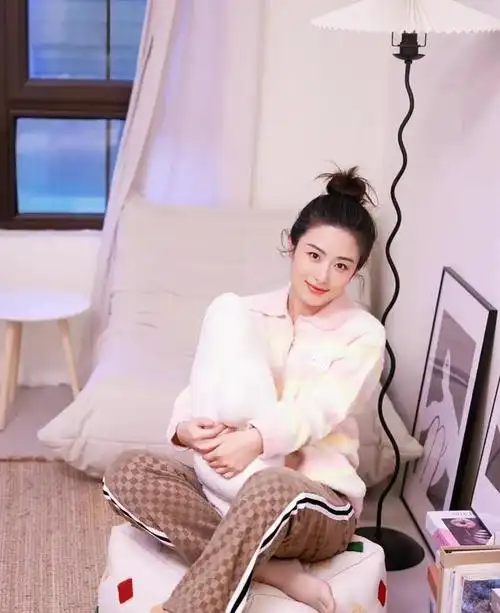 徐百慧:长相漂亮演技好,为人低调不张扬,40岁依旧单