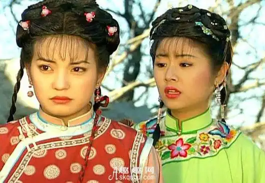 还珠格格的歌曲全部(还珠格格演员表和剧照)