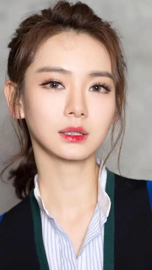 很多人觉得,戚薇有颜值有身材,也有强大的自信心,才能收获这么好的