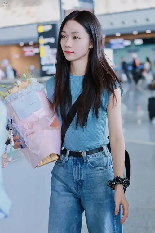 段奥娟银色流苏礼裙