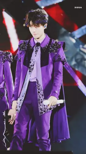 王俊凯×20180824五周年演唱会×cr:logo