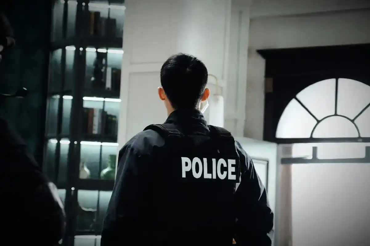 黄景瑜背影集.95的背影满满的安全感太酷啦! #背影杀 #理 - 抖音