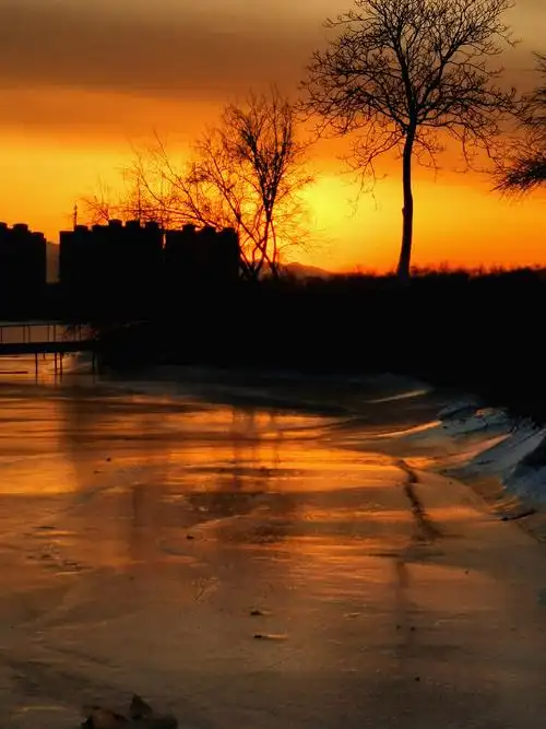 奇葩!冬季少见的晚霞美景