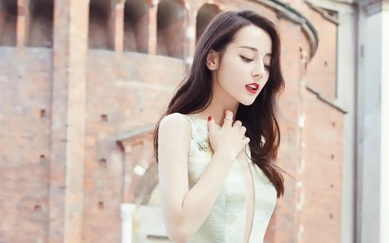 仙女范儿迪丽热巴壁纸_清新小仙女美胖迪