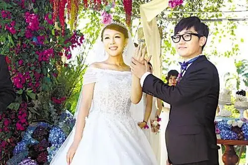 金志文晒新出炉结婚证网友送祝福