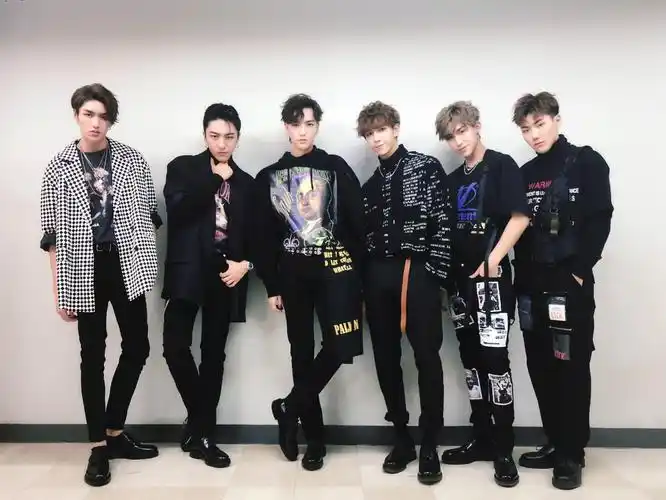 cto男团出道四个月征服国际舞台釜山表演嗨翻全场