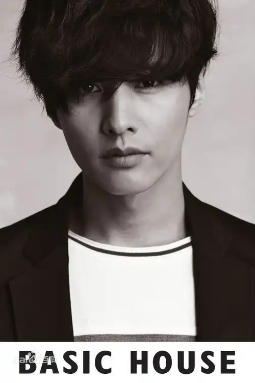 p>元斌(won bin),本名"金道振",1977年11月10日出生于韩国江原道旌善