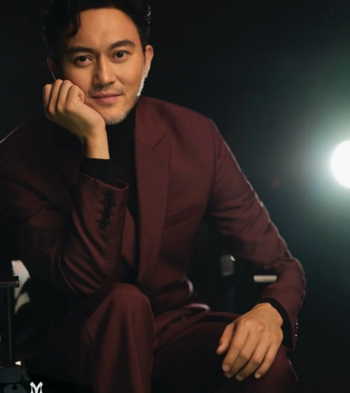 《披荆斩棘的哥哥》张智霖留白胡子深情演唱,袁咏仪哽咽:他的胡子真的