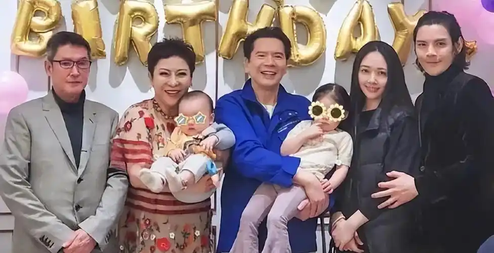 向华强神秘长女露面,气场强大有贵气,拥有律师事务所及影视公司