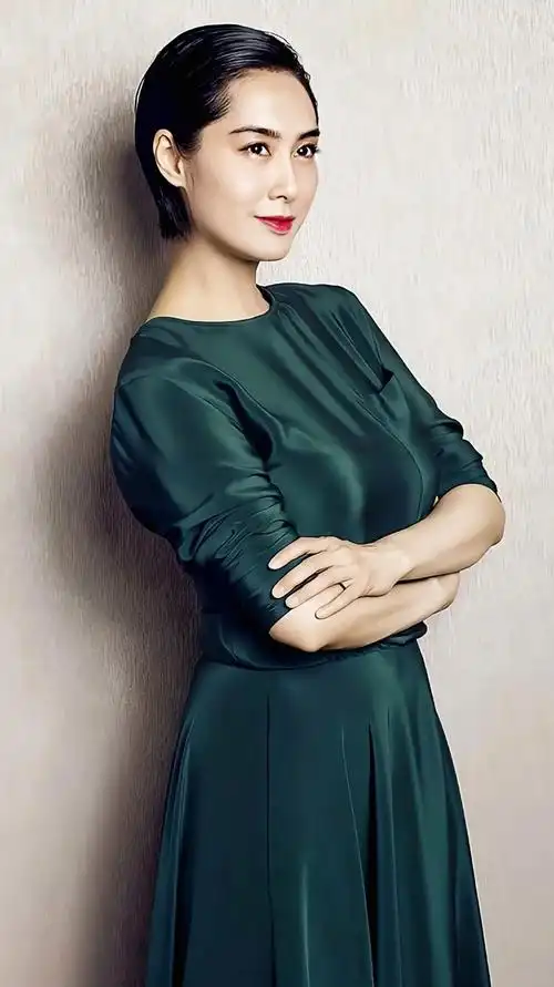 朱茵壁纸朱茵饰演的紫霞仙子是最经典的角色