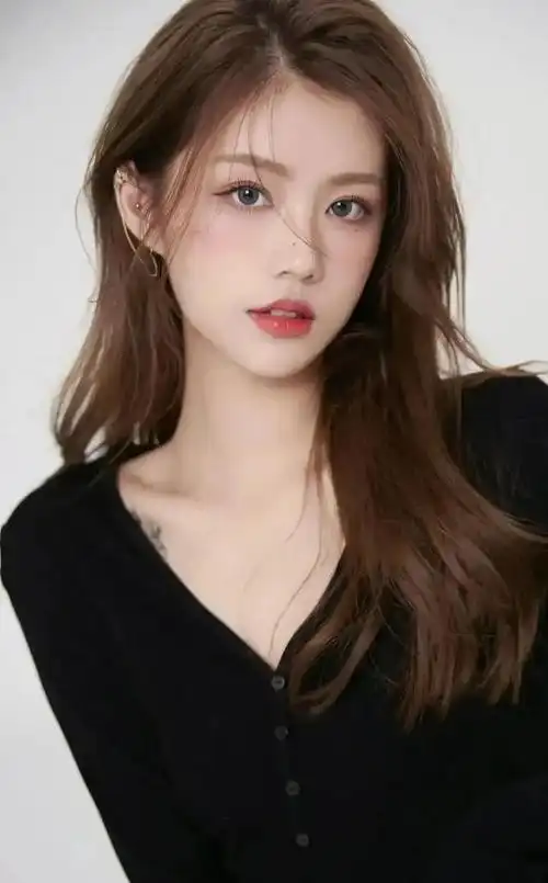 眉清目秀颜值爆表身材完好的美女休闲随拍美图分享展示