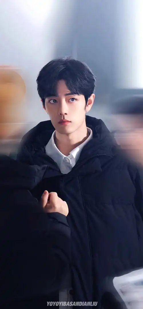 36 39———— 06龍93年壁纸同步上线06 ————#肖战工作