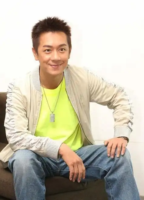 大家有没有听说陈浩民哥哥又要回归香港了?