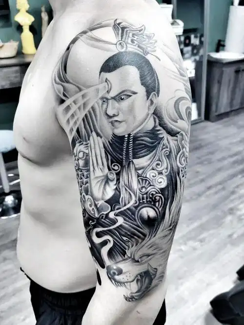 作品简介:大臂二郎神中午完工了