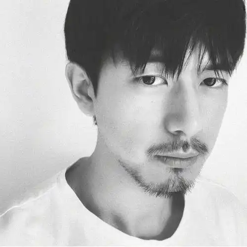 李现陈晓白宇留胡子更帅了但还有一些人剃了胡子变丑了