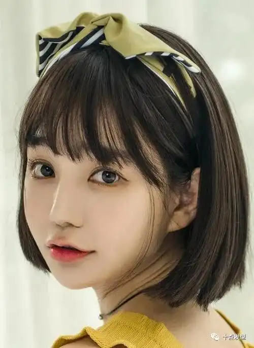 2020年流行女生短发发型超级减龄有活力甜甜少女感
