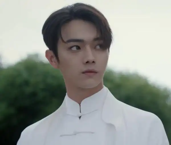 许凯新剧口碑扑街,虽然演员阵容很强大,但剧本实在是太烂了