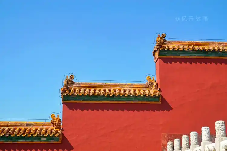 另一个方向拍的太和殿的宫墙.太和门的"山墙".