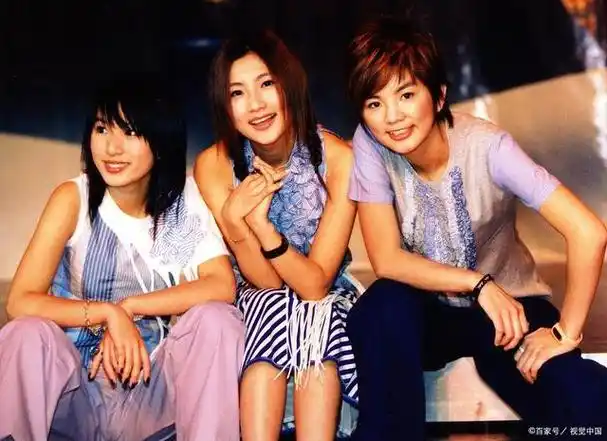 近日,台湾女子组合she的成员任家萱喜获好消息,她在社交媒体上宣布