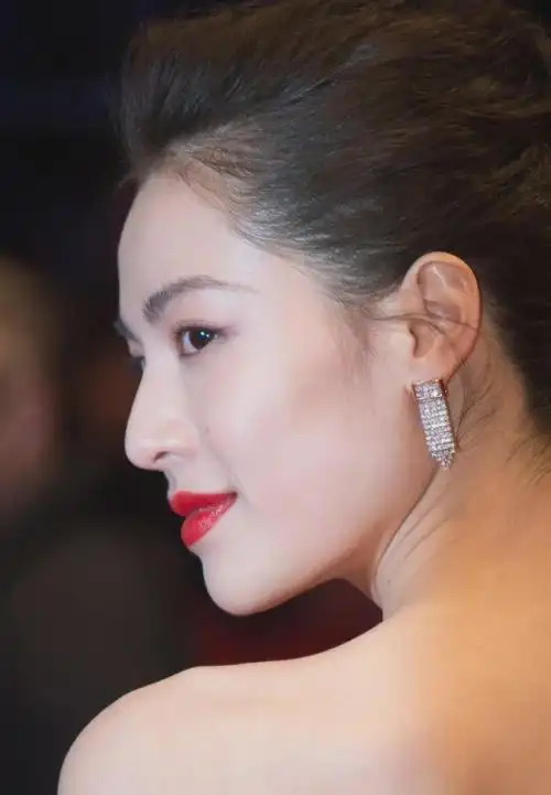 内娱冒出个钟楚曦的最强劲敌会红吗