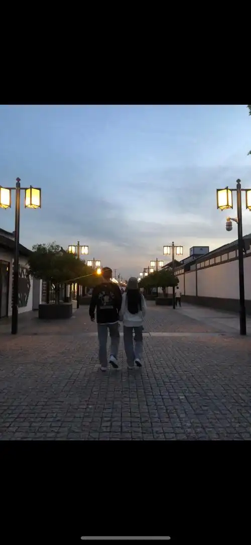 这次有影子陪我