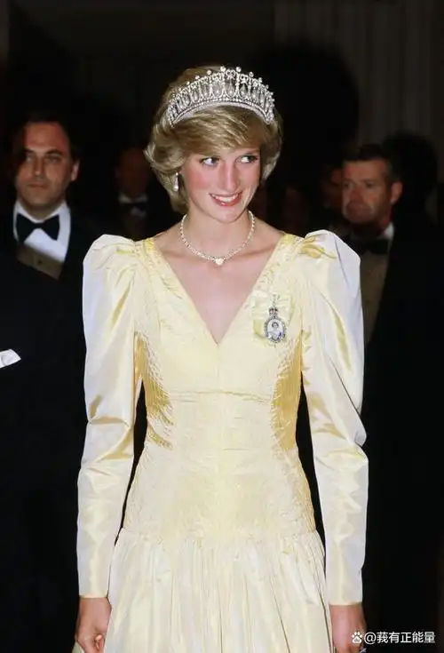 三位嫁入英国王室的时尚领袖:丹麦的亚历山德拉公主,希腊和丹麦的