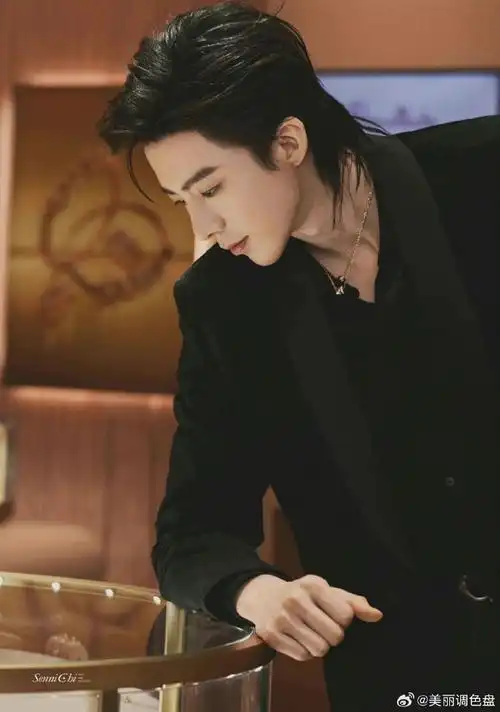 哑舍 刘宇宁##妆造##美妆v赏#仙品侧颜!刘宇宁的完美骨相