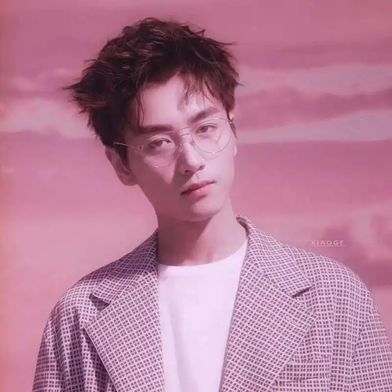 陈晓头像壁纸  一看就会爱的男人