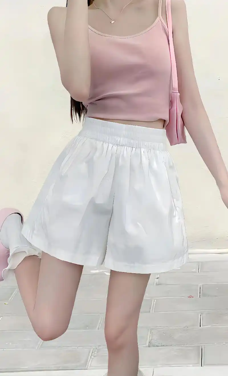 爱惨了这条白色休闲阔腿短裤,舒适百搭!