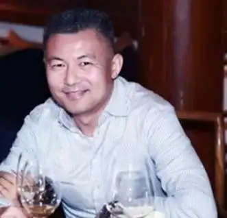 回顾孟桐:爱上未婚生子的那英,后把她宠成宝,待继子比亲生的还好