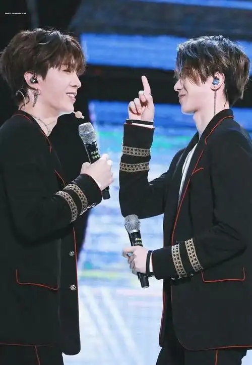 范丞丞和蔡徐坤一起开演唱会两个人单独的时候.