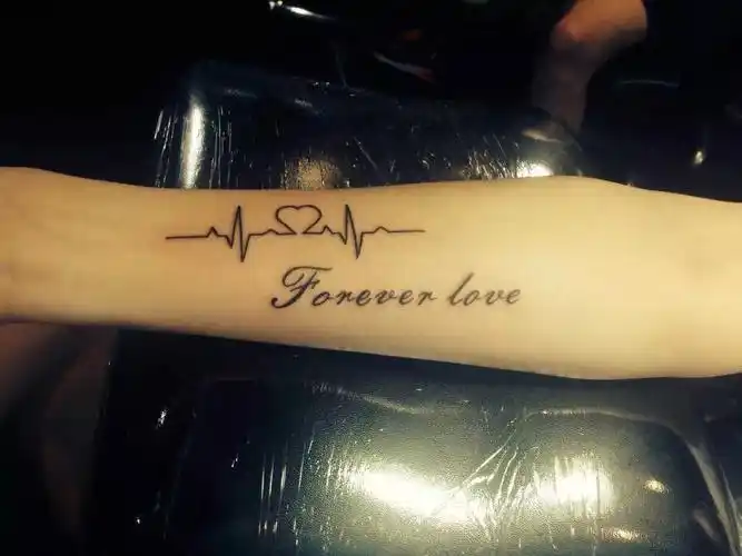 而且纹身还是最容易打动心爱之人的方法