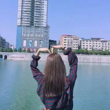 背影头像女生唯美漂亮 高清好看唯美女生背影头像图片