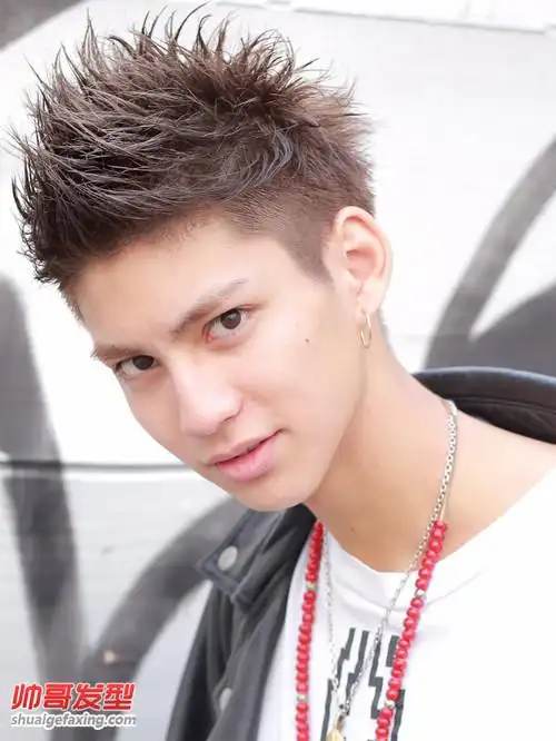 飞机头图片 蓬松立体的男生飞机头男生日式飞机头发型和中韩的不一样