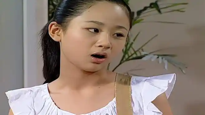 家有儿女:小雪刘星第一次见面,两人就火药味十足,真是对冤家