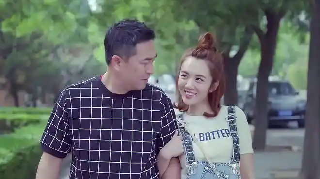 我的体育老师:王小米总爱撒娇,马克吐槽跟哄孩子似得,却又享受-影视综