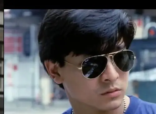 刘德华旺角卡门里带的眼镜.