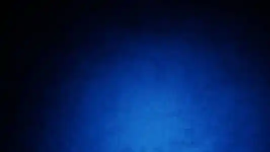 蓝黑色渐变图片